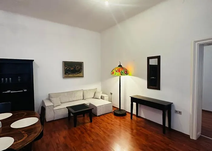 Spacious Cozy 2bd In Mitte Vienna