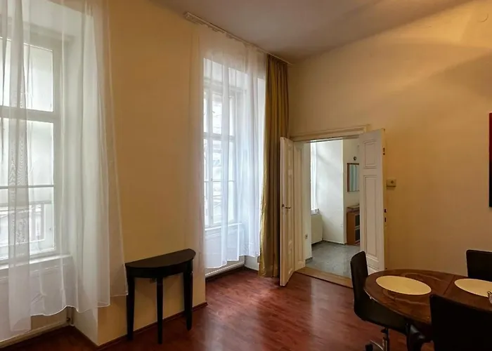 Spacious Cozy 2bd In Mitte Appartamento